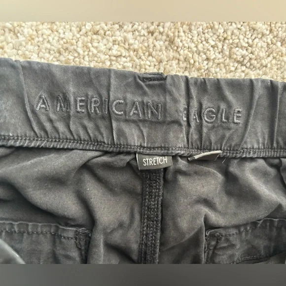 American Eagle Black Cargo Pants - Relaxed Fit - Picture 3 of 5